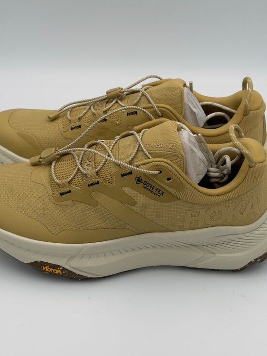 Athletic_Shoes